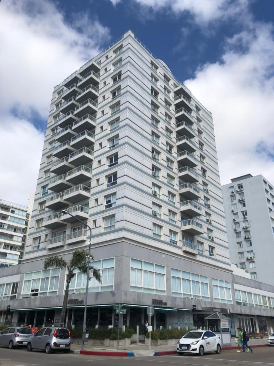 Punta Del Lux Tower * Punta del Este